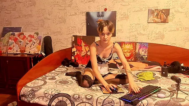 KagamiTayga online show from November 3, 2025, 2:42 pm