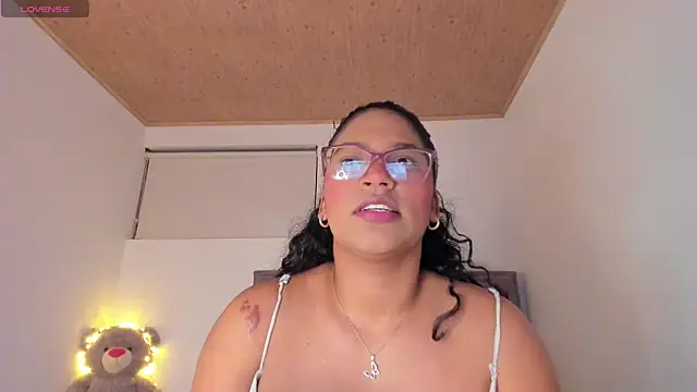 Snapshot of iriss_25 chatting on March 22, 2026, 10:39 am iriss 25 online show from March 22, 2026, 10:39 am