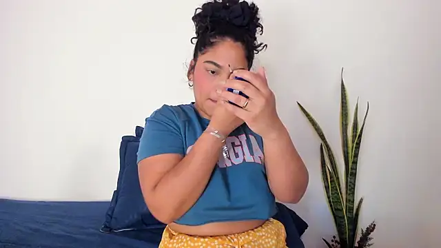 Snapshot of iriss_25 chatting on March 6, 2026, 1:06 pm iriss 25 online show from March 6, 2026, 1:06 pm