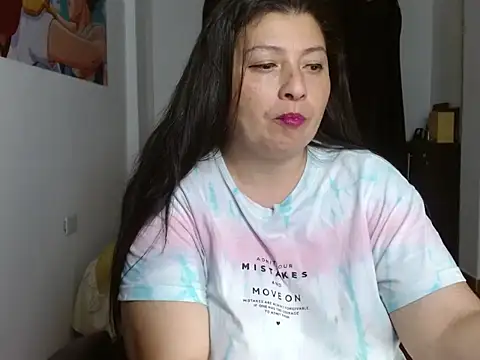 Snapshot of Victoriaevans1 chatting on June 4, 2026, 5:50 pm Victoriaevans1 online show from June 4, 2026, 5:50 pm