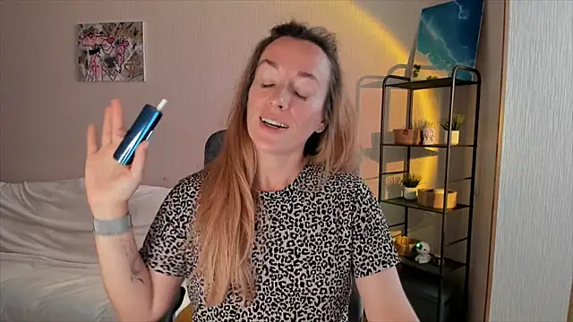 RebeccaMartinez online show from September 13, 2025, 7:30 am