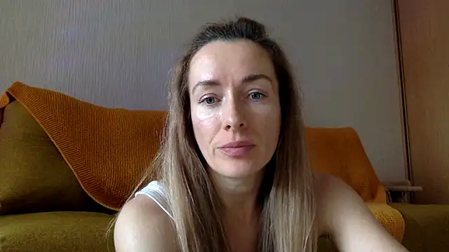 RebeccaMartinez online show from March 17, 2025, 8:29 am