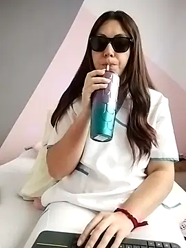 katha steele  online show from March 21, 2025, 11:44 am