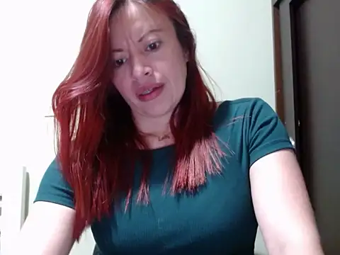 emilysamantha 8 online show from February 24, 2026, 4:24 am