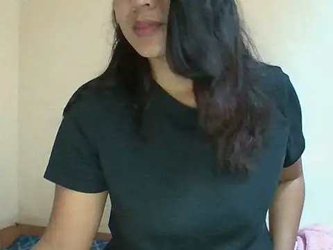  smiling4u  online show from July 13, 2026, 1:38 am