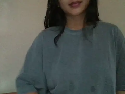  smiling4u  online show from August 3, 2026, 9:04 am