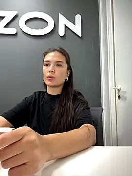 Sweet Lollypop online show from September 15, 2025, 4:07 pm