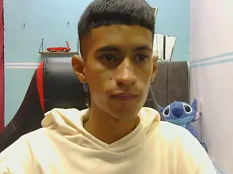 Snapshot of Angelstripboy chatting on June 14, 2026, 10:11 pm Angelstripboy online show from June 14, 2026, 10:11 pm