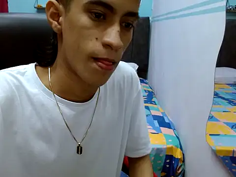 Angelstripboy online show from December 4, 2024, 1:19 am