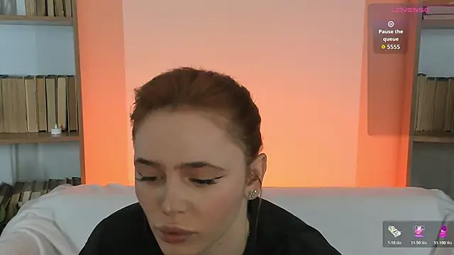 Phoenix Margo online show from November 2, 2025, 3:22 am