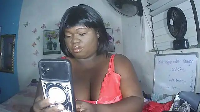 Snapshot of SherBunnyBoo87 chatting on August 8, 2026, 1:12 am SherBunnyBoo87 online show from August 8, 2026, 1:12 am