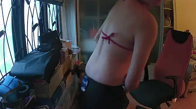 Snapshot of swimsuitloves chatting on March 13, 2025, 11:27 pm swimsuitloves online show from March 13, 2025, 11:27 pm