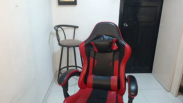 Liamiler01  online show from January 10, 2026, 2:29 am