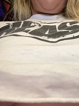 Snapshot of TrashleyRosebud chatting on February 26, 2026, 6:52 pm TrashleyRosebud online show from February 26, 2026, 6:52 pm