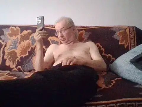cumloverboyxx69 online show from March 22, 2025, 2:58 pm