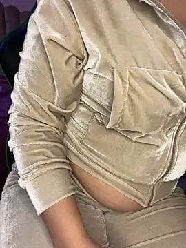 Maria-cuty online show from October 11, 2025, 7:59 pm