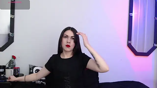 Amy Aloqua online show from October 1, 2025, 4:11 pm