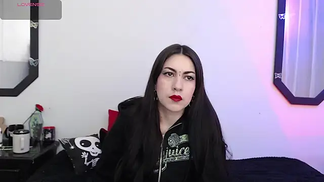 Amy Aloqua online show from September 30, 2025, 3:29 pm