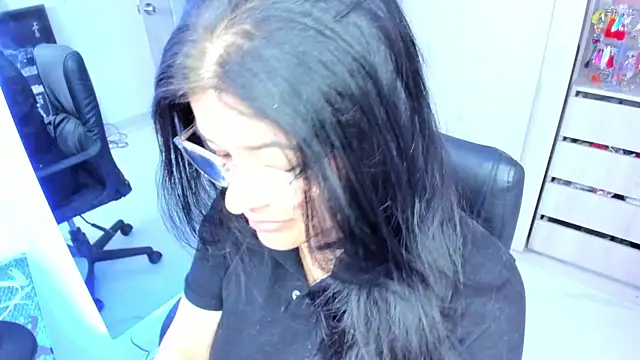 BellaFlaming online show from June 29, 2026, 11:43 am