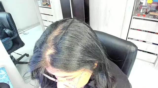 BellaFlaming online show from June 27, 2026, 12:22 pm
