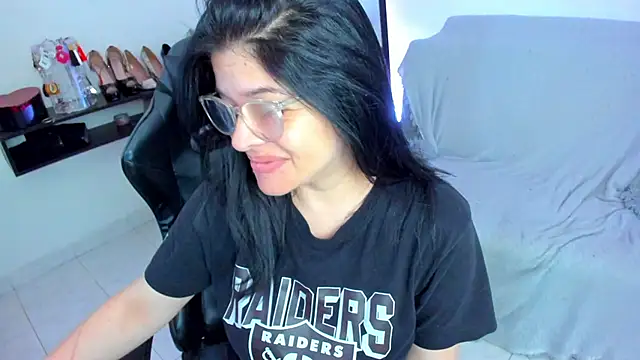 BellaFlaming online show from March 9, 2026, 10:52 am