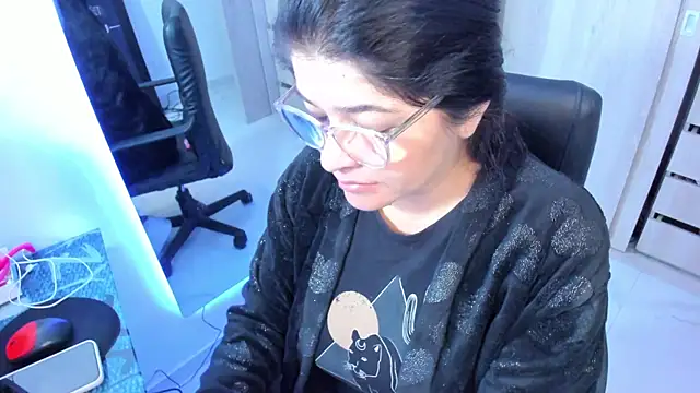 BellaFlaming online show from June 30, 2026, 10:59 am