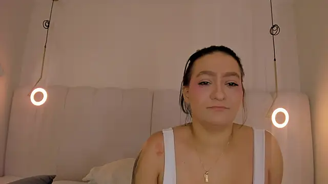 babepolly online show from July 8, 2026, 7:36 pm