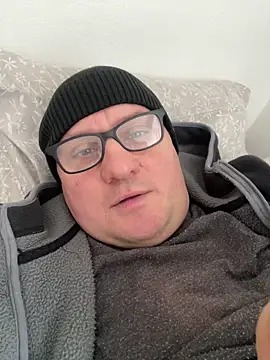 vanjbi45 online show from February 13, 2025, 1:15 pm