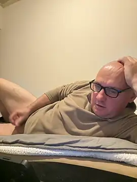 vanjbi45 online show from October 18, 2025, 5:09 am