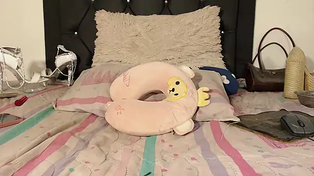 Snapshot of angelicatsx chatting on July 24, 2026, 12:45 pm angelicatsx online show from July 24, 2026, 12:45 pm