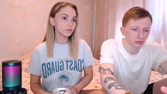 juliaanddima online show from May 6, 2026, 7:56 am