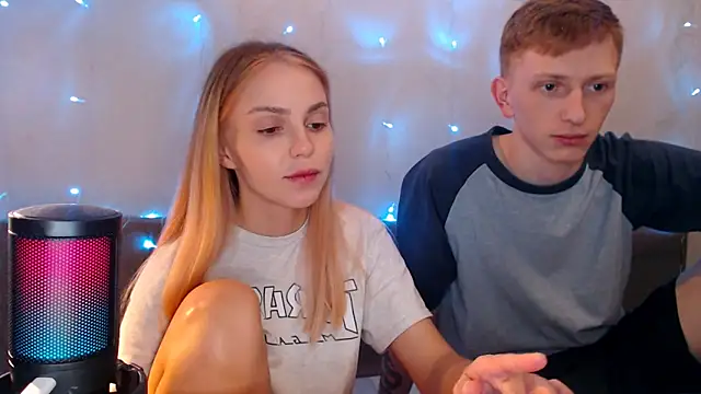 juliaanddima online show from September 9, 2025, 1:16 am