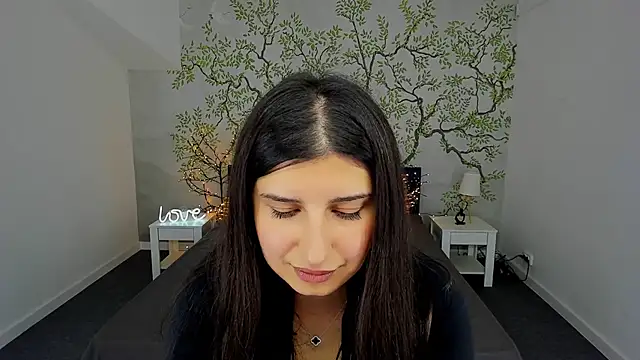 Linda EX online show from March 21, 2025, 10:17 am