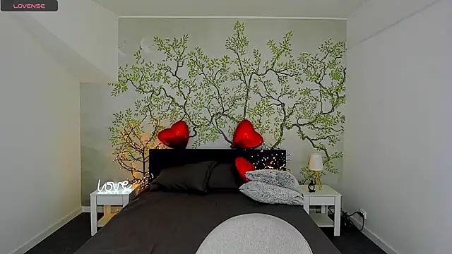 Linda EX online show from March 15, 2025, 8:10 pm