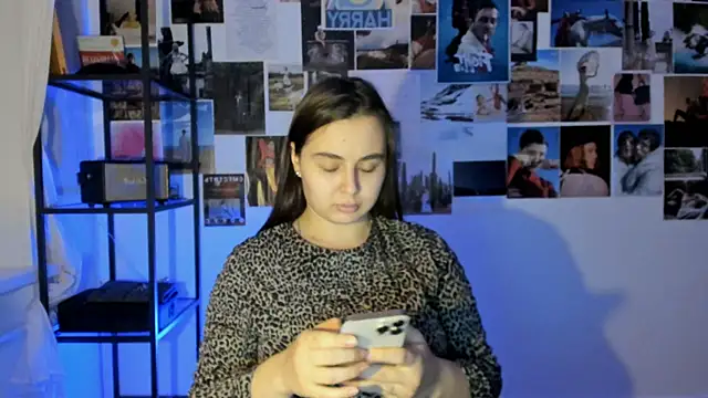 Tenderalise online show from December 11, 2024, 6:20 pm