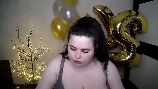 Emily Mo online show from April 27, 2026, 8:34 am