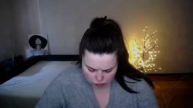 Emily Mo online show from April 25, 2026, 5:54 am