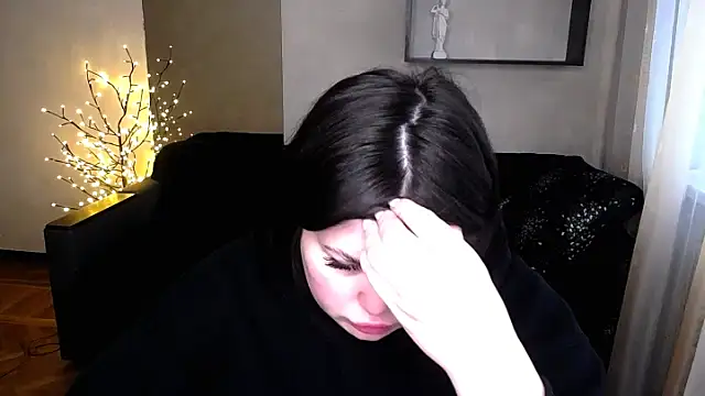 Emily Mo online show from March 22, 2025, 6:22 am