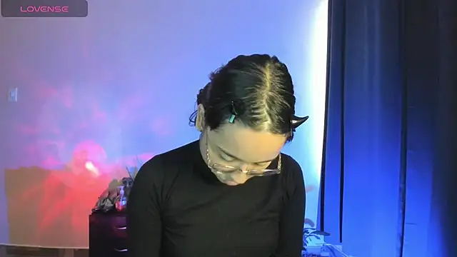 shantalc3rezo online show from November 12, 2025, 8:23 pm