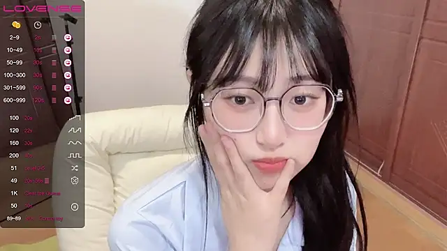 4uoki online show from January 27, 2025, 9:11 pm