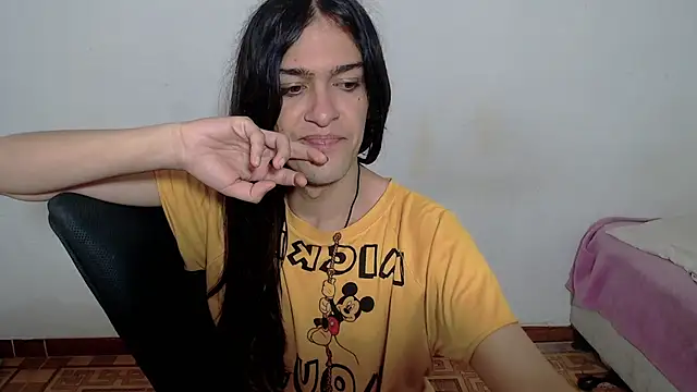 Snapshot of sweet1Girl chatting on July 1, 2026, 2:06 pm sweet1Girl online show from July 1, 2026, 2:06 pm