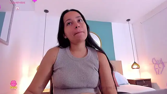 lucy blue28 online show from June 10, 2026, 1:01 pm
