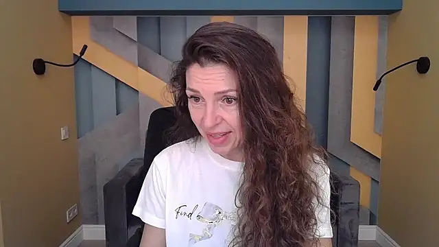 EllaLong online show from October 3, 2025, 11:34 am