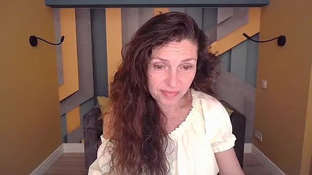EllaLong online show from June 20, 2026, 11:26 am