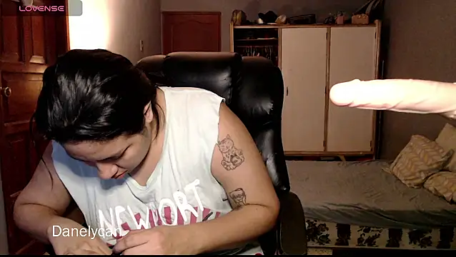 DanelyLopez online show from May 8, 2026, 1:20 am