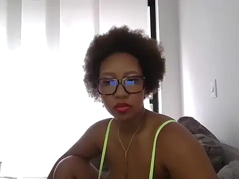 megan-hotxx online show from June 13, 2026, 10:19 pm