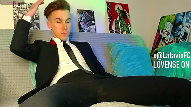 Snapshot of Midnighter_ chatting on March 15, 2026, 11:06 am Midnighter online show from March 15, 2026, 11:06 am