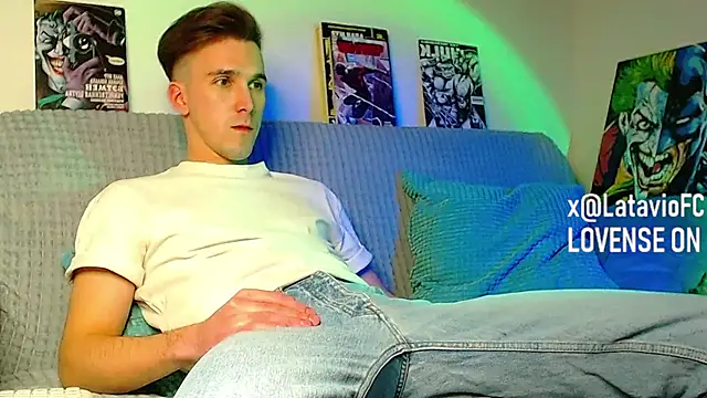 Snapshot of Midnighter_ chatting on March 27, 2026, 10:00 pm Midnighter online show from March 27, 2026, 10:00 pm