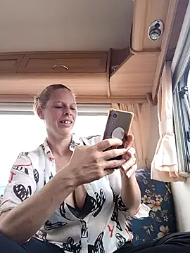 WildScorpio86 online show from December 14, 2025, 8:42 am