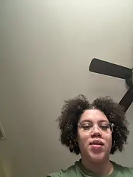 QueenNuttCollector online show from March 12, 2026, 5:17 pm